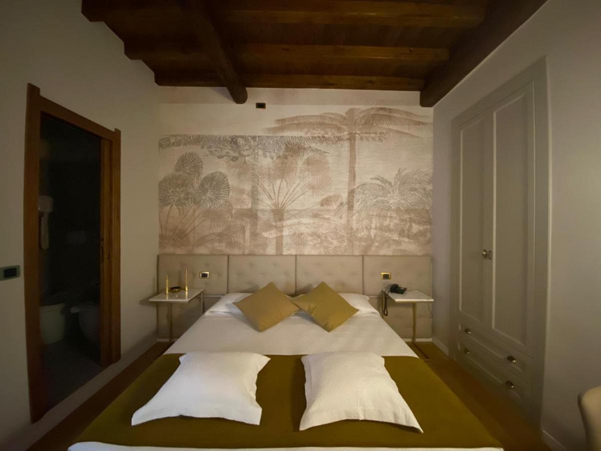 Condotti Rooms Roma Exterior foto